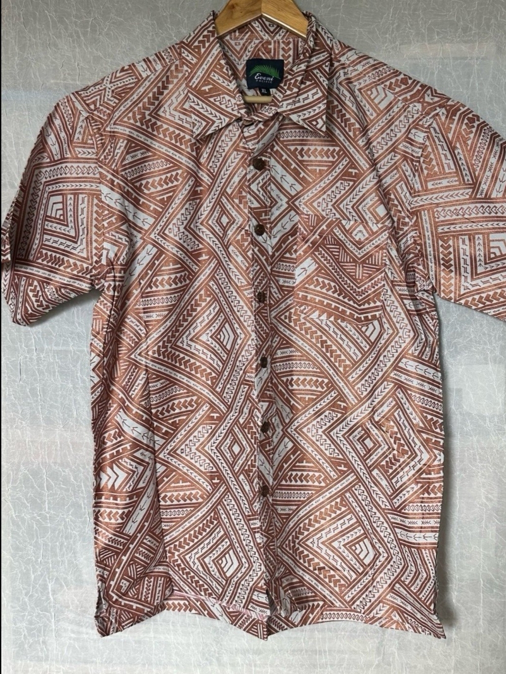 Eveni Geometric Print Short-Sleeve Button-Up in Brown and White